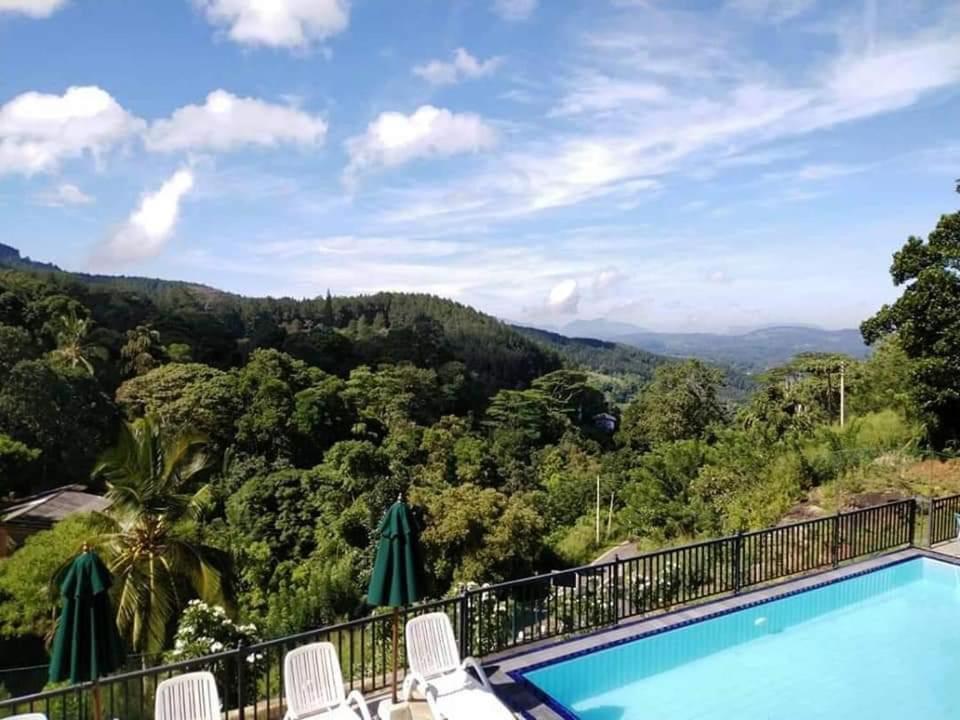 Bed and Breakfast The Grand Hills à Kandy Extérieur photo